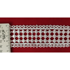 Мереживо білого кольору