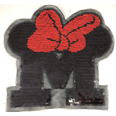 Паєтка буква М