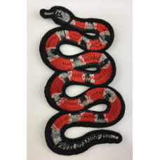 Змія червона