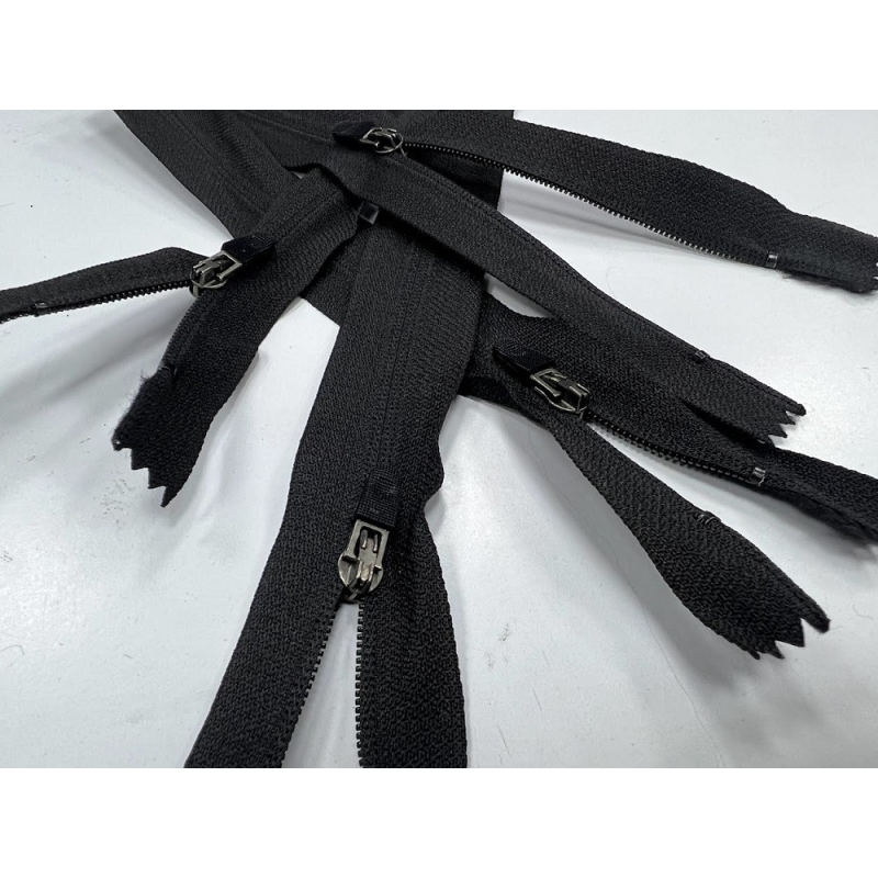 Блискавка зворотна спіральна тип 3 мм (18 см) пластиковий язичок