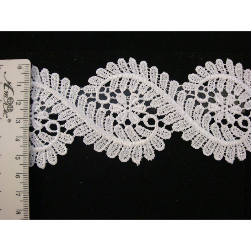 Мереживо чорного й білого кольорів